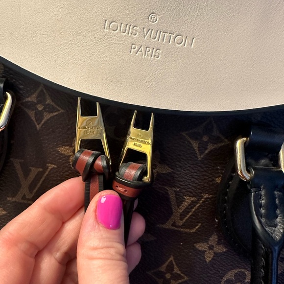 Louis Vuitton Tuileries Monogram Bag Canvas with Cream Leather - Picture 9 of 15